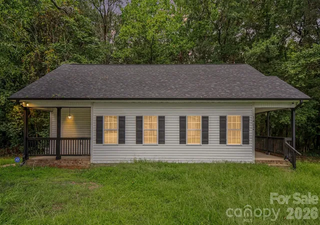 2nd image of 1402 Essex Ave, Gastonia, NC 28052 | MLS# 4417694