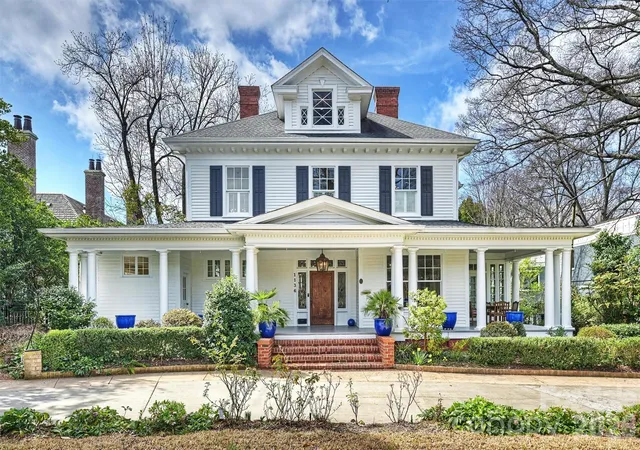 Photo 1 of Mansion for sale at 1136 Queens Rd, Charlotte, NC 28207 | MLS# 4417695 | Listing updated on 2026-10-04