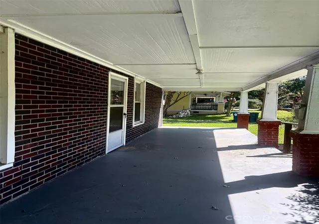 Photo 3 of Single family home for sale at 1612 N Main St, Salisbury, NC 28144 | MLS# 4417703 | Listing updated on 2026-10-06