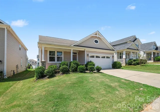 Photo 2 of Single family home for sale at 6536 Georgia Oak Rd, Charlotte, NC 28269 | MLS# 4417712 | Listing updated on 2026-09-07