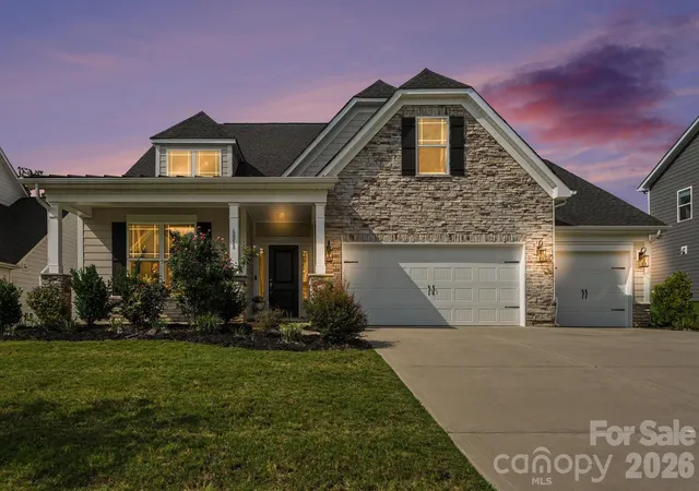 Photo 1 of Single family home for sale at 6858 Hunts Mesa Dr, Fort Mill, SC 29707 | MLS# 4417720 | Listing updated on 2026-08-31