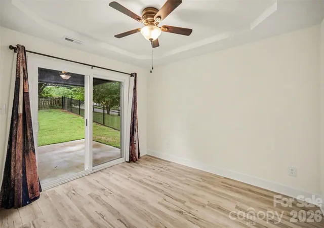 Photo 4 of Single family home for sale at 8500 Woodhill Manor Ct, Charlotte, NC 28215 | MLS# 4417739 | Listing updated on 2026-10-22
