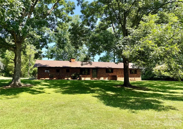 Photo 3 of Single family home for sale at 6494 W Us Hwy 64 Hwy, Lexington, NC 27295 | MLS# 4417742 | Listing updated on 2026-10-17
