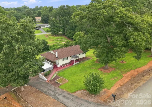 4th image of 1714 Lazenby St, Newton, NC 28658 | MLS# 4417758