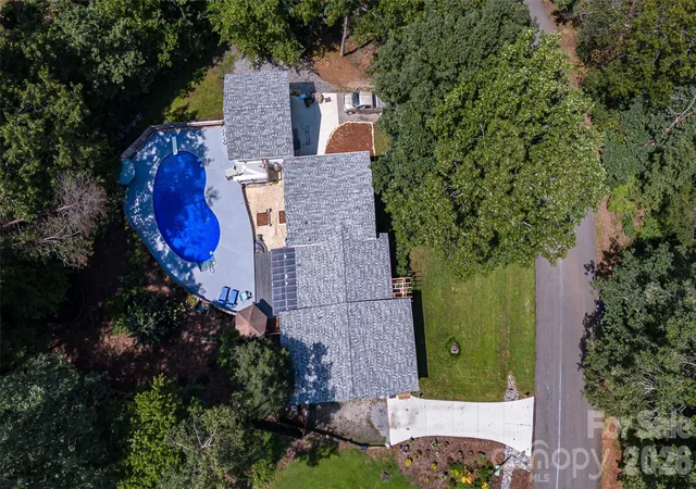 3rd image of 100 Woodlea Dr, Morganton, NC 28655 | MLS# 4417775