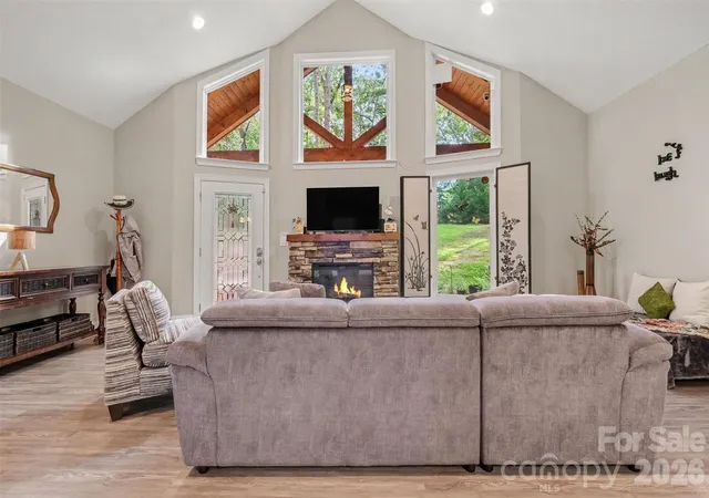 Photo 4 of Single family home for sale at 1042 Rosewood Dr, Dallas, NC 28034 | MLS# 4417787 | Listing updated on 2026-09-28