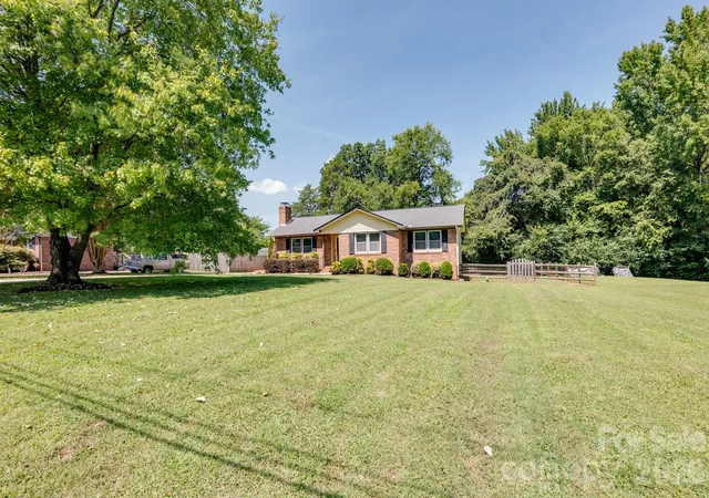 Photo 3 of Single family home for sale at 3028 Dylan Pl Nw, Concord, NC 28027 | MLS# 4417789 | Listing updated on 2026-09-24