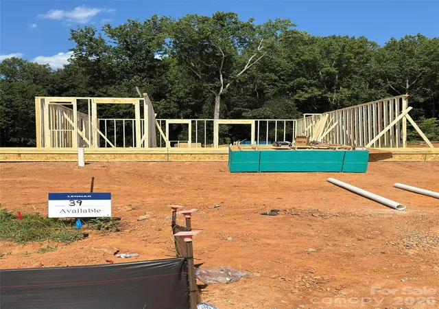 Photo 3 of Single family home for sale at 1932 Sunflower Cir #BRD 39, Newton, NC 28658 | MLS# 4417797 | Listing updated on 2026-10-20