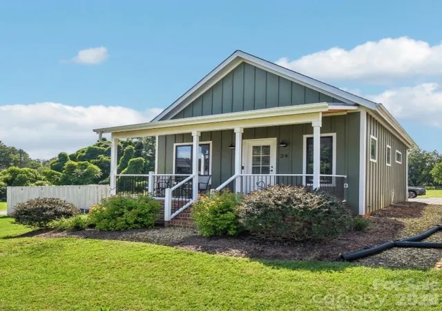 Photo 1 of Single family home for sale at 24 Cottage Ct, Granite Falls, NC 28630 | MLS# 4417801 | Listing updated on 2026-09-24
