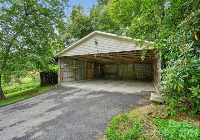 3rd image of 168 Huntley Rd, Fletcher, NC 28732 | MLS# 4417803