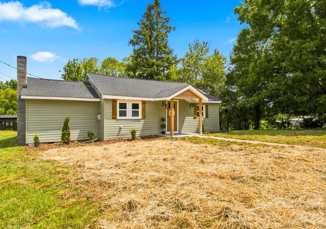 2nd image of 1325 King Rd, Salisbury, NC 28146 | MLS# 4417819