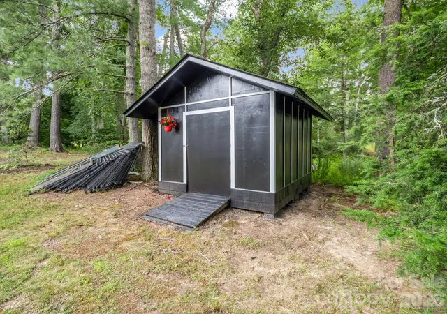 42nd image of 213 Raintree Dr, Hendersonville, NC 28791 | MLS# 4417820