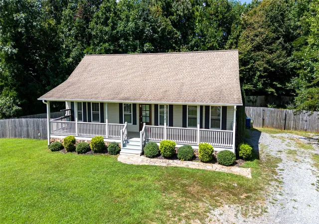 Photo 1 of Single family home for sale at 1878 W Us 70 Hwy, Morganton, NC 28655 | MLS# 4417830 | Listing updated on 2026-09-15