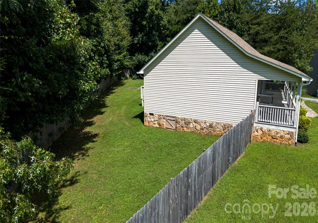 Photo 3 of Single family home for sale at 1878 W Us 70 Hwy, Morganton, NC 28655 | MLS# 4417830 | Listing updated on 2026-09-15
