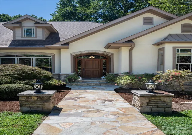 4th image of 170 Cape Martin Cir, Hendersonville, NC 28791 | MLS# 4417853