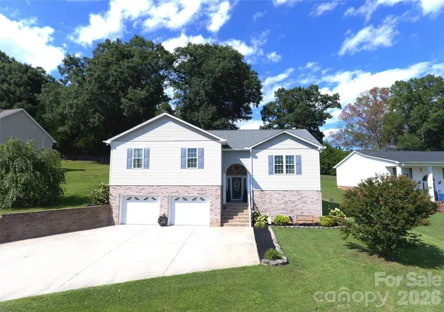 1st image of 2135 Olde Farm Rd Se, Hudson, NC 28638 | MLS# 4417856