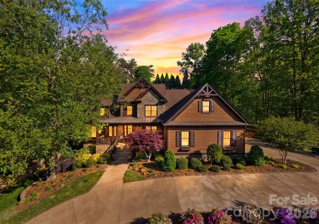 Photo 1 of Single family home for sale at 2748 Trent Dr Ne, Conover, NC 28613 | MLS# 4417858 | Listing updated on 2026-08-31