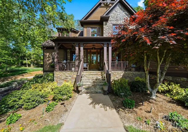 Photo 3 of Single family home for sale at 2748 Trent Dr Ne, Conover, NC 28613 | MLS# 4417858 | Listing updated on 2026-10-22