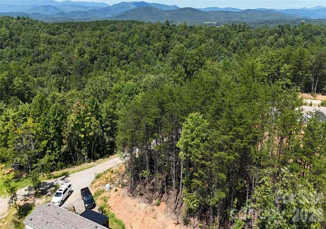 Photo 23 of Single family home for sale at 77 Raccoon Rdg, Marion, NC 28752 | MLS# 4417871 | Listing updated on 2026-09-01