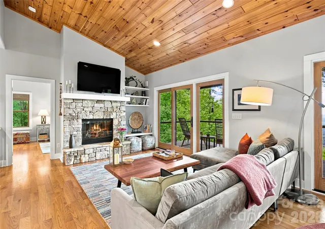 3rd image of 600 Tanglewood Ln, Saluda, NC 28773 | MLS# 4417880