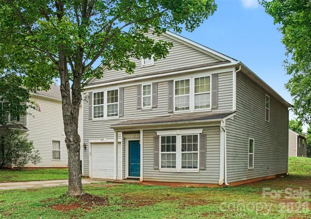 2nd image of 8602 Panglemont Dr, Charlotte, NC 28269 | MLS# 4417911
