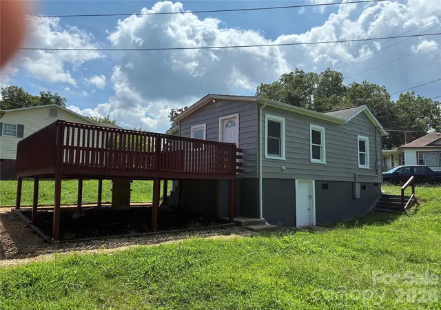 3rd image of 2831 Millstone Dr, Gastonia, NC 28054 | MLS# 4417916