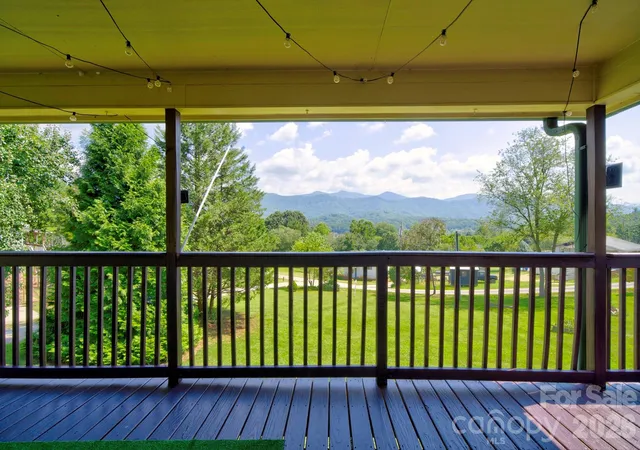 Photo 4 of Single family home for sale at 38 Country Ln #33, Franklin, NC 28734 | MLS# 4417927 | Listing updated on 2026-10-07