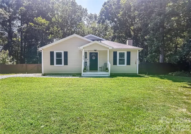 2nd image of 4949 Country Oaks Rd, Rock Hill, SC 29732 | MLS# 4417936
