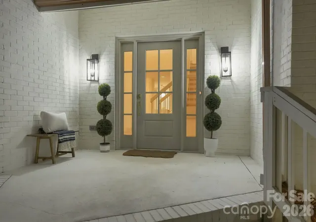 Photo 1 of Single family home for sale at 4818 Carmel Rd, Charlotte, NC 28226 | MLS# 4417952 | Listing updated on 2026-09-21
