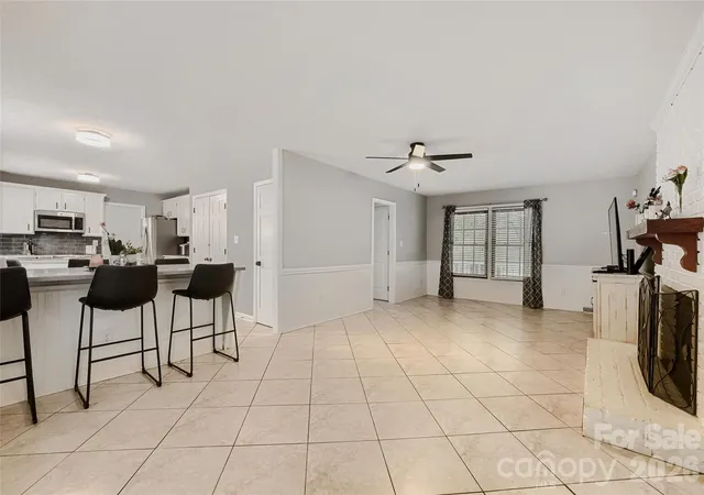 Photo 3 of Single family home for sale at 7309 Leesburg Rd, Charlotte, NC 28215 | MLS# 4417972 | Listing updated on 2026-10-09