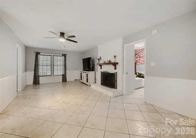 Photo 3 of Single family home for sale at 7309 Leesburg Rd, Charlotte, NC 28215 | MLS# 4417972 | Listing updated on 2026-10-09