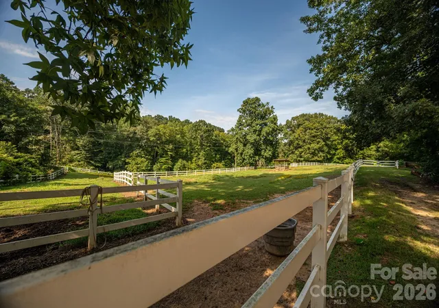 Photo 3 of Single family home for sale at 340 Whippoorwill Ln, Mount Holly, NC 28120 | MLS# 4417978 | Listing updated on 2026-10-10