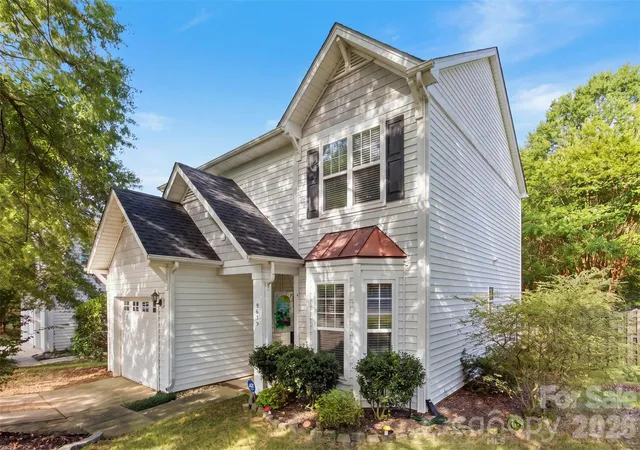 Photo 3 of Sale Pending at 9639 Corbett Sq Ln, Charlotte, NC 28214 | MLS# 4417984 | Listing updated on 2026-10-09