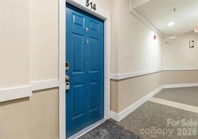 Listing Photo 5 - Condo for sale in building located at 1000 E Woodlawn Rd, Charlotte, NC 28209 - Unit #314