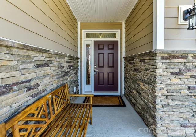 Photo 2 of Single family home for sale at 109 N Dunlavin Wy, Mooresville, NC 28115 | MLS# 4417987 | Listing updated on 2026-10-01