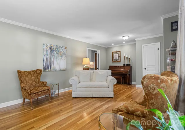 Photo 4 of Single family home for sale at 2210 19Th Ave Se, Hickory, NC 28602 | MLS# 4418000 | Listing updated on 2026-09-04