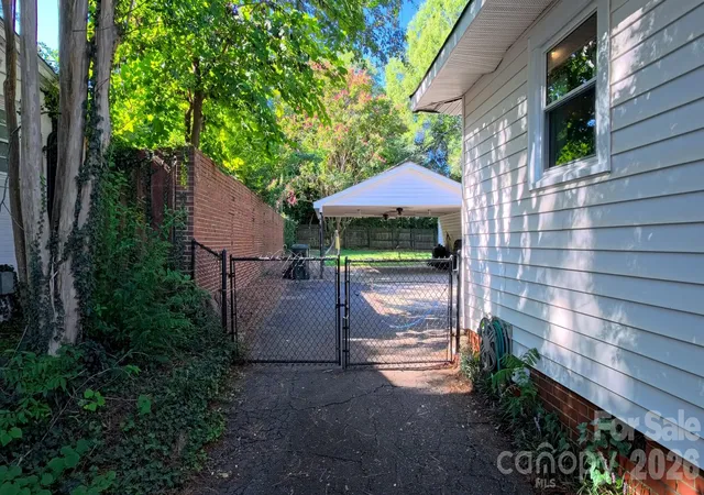 Photo 18 of Single family home for sale at 1131 Richmond Dr, Rock Hill, SC 29732 | MLS# 4418006 | Listing updated on 2026-09-14
