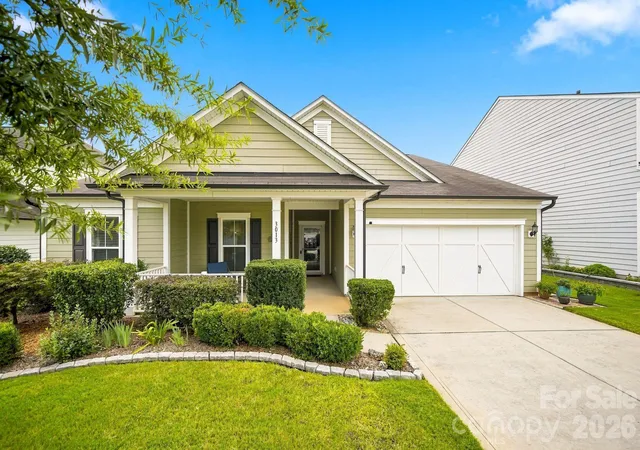 Photo 2 of Single family home for sale at 3013 Palm Dr, Fort Mill, SC 29715 | MLS# 4418016 | Listing updated on 2026-09-23
