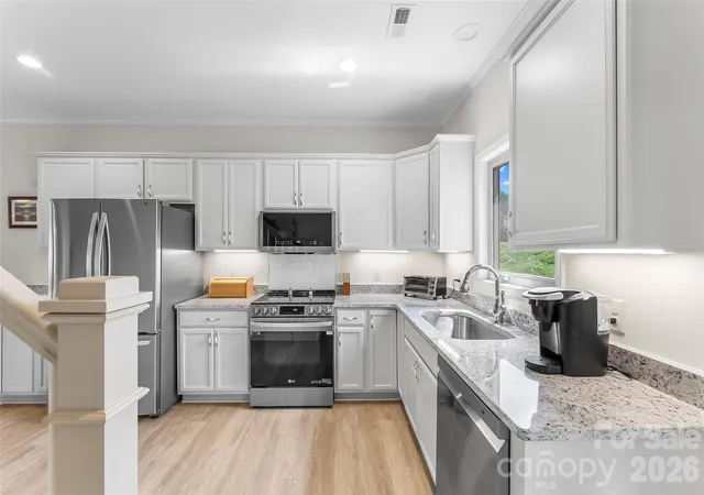 Photo 3 of Townhouse for sale at 962 Trial Pl, Newton, NC 28658 | MLS# 4418018 | Listing updated on 2026-10-05