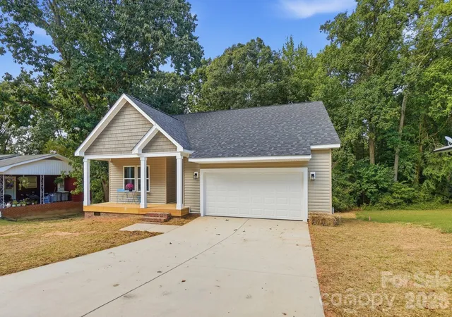 Photo 2 of Single family home for sale at 1211 Clifton St #A, Kannapolis, NC 28081 | MLS# 4418022 | Listing updated on 2026-10-02
