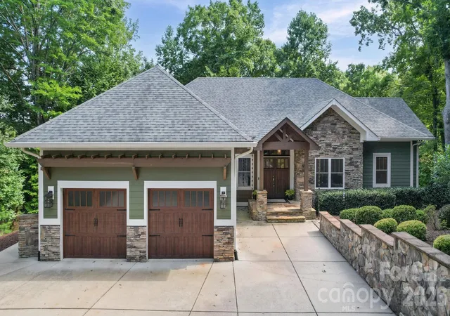 1st image of 3033 Dodsworth Dr, Cramerton, NC 28032 | MLS# 4418023