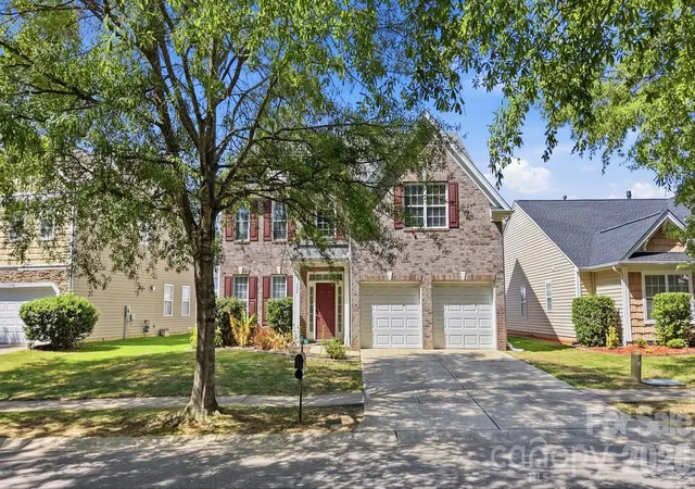 Photo 1 of Single family home for sale at 324 Minitree Ln, Charlotte, NC 28214 | MLS# 4418025 | Listing updated on 2026-09-05