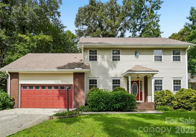1st image of 506 Fox Hollow Ln, Mills River, NC 28759 | MLS# 4418026