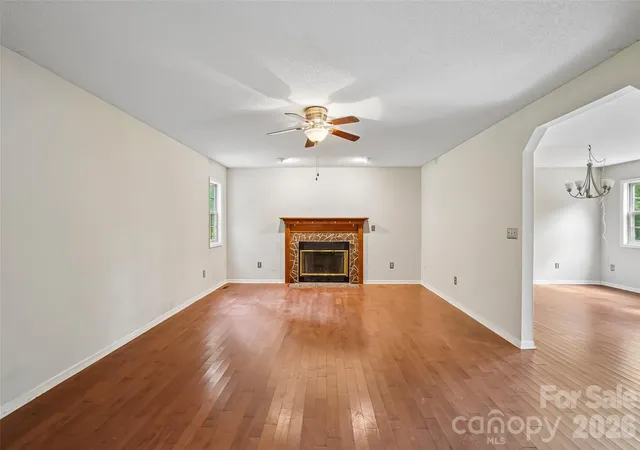 3rd image of 506 Fox Hollow Ln, Mills River, NC 28759 | MLS# 4418026