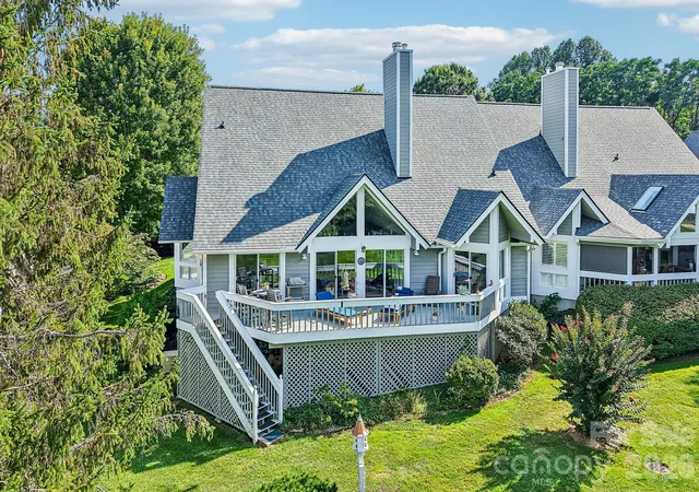 2nd image of 146 Overlook Dr, Flat Rock, NC 28731 | MLS# 4418030