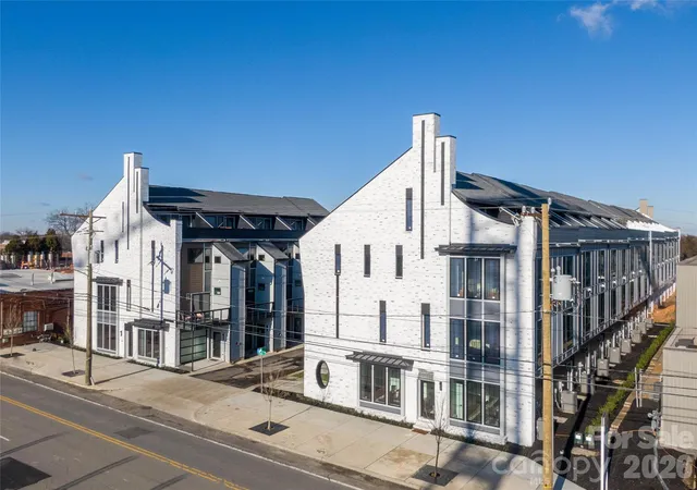 Photo 2 of Townhouse for sale at 1206 Minter Pl, Charlotte, NC 28209 | MLS# 4418036 | Listing updated on 2026-08-28
