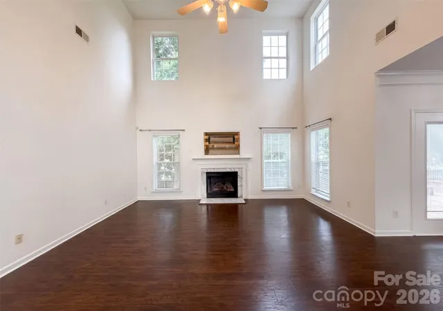 Photo 3 of Single family home for sale at 3708 Leela Palace Wy, Fort Mill, SC 29708 | MLS# 4418045 | Listing updated on 2026-10-20