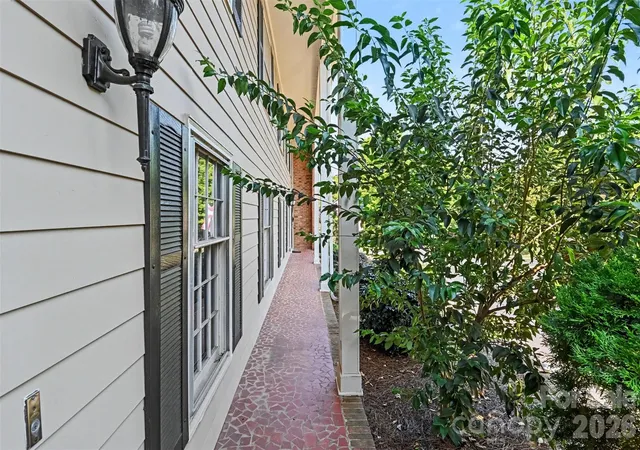 Photo 2 of Sale Pending at 6727 Constitution Ln, Charlotte, NC 28210 | MLS# 4418057 | Listing updated on 2026-09-12