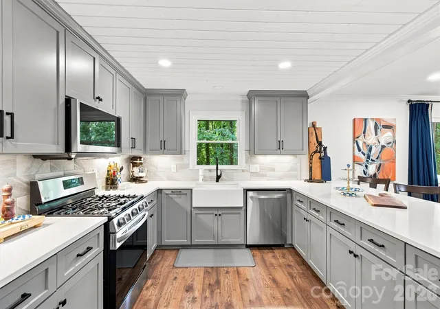 Photo 1 of Single family home for sale at 215 Pinehurst Ln, Newton, NC 28658 | MLS# 4418066 | Listing updated on 2026-10-05