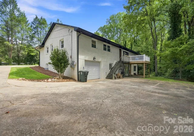 3rd image of 215 Pinehurst Ln, Newton, NC 28658 | MLS# 4418066